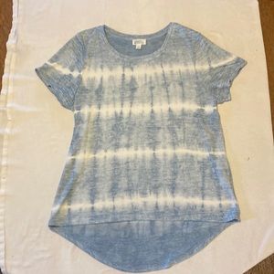 Ladies market in Spruce T-shirt size large